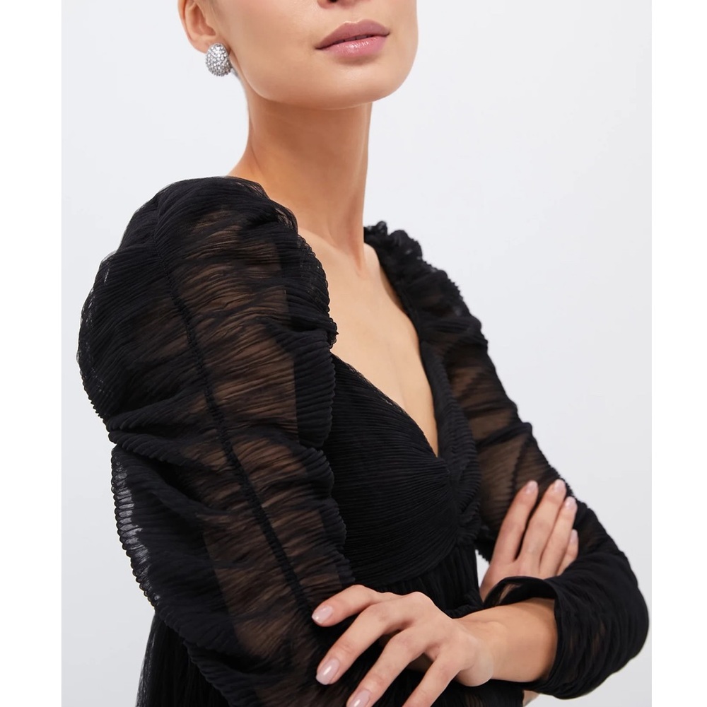 MOON RIVER Black Mini Dress - Picture 5 of 11